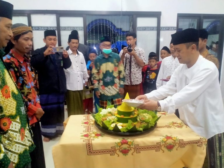 Serah Terima Musholla Wakaf Al-Muttaqin