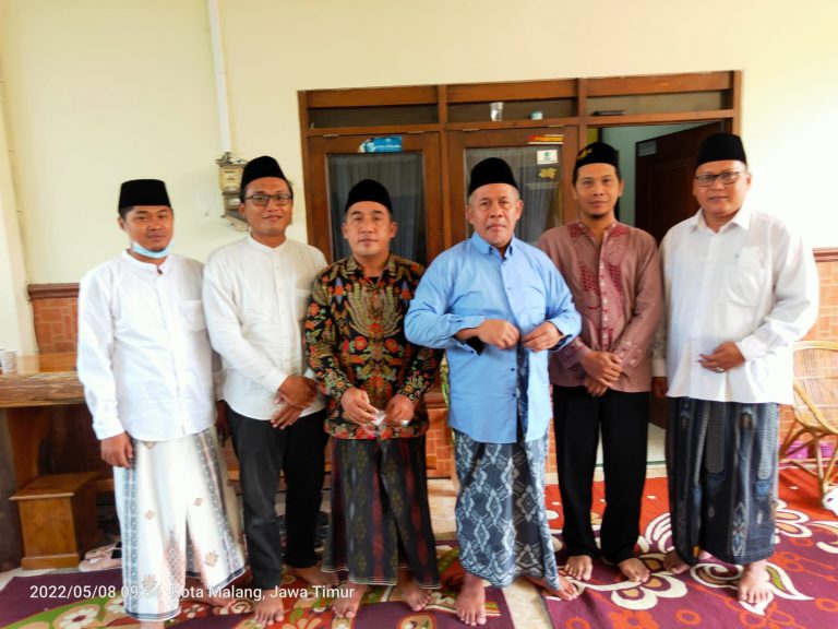 Sowan KH Marzuki Mustamar, Begini Yang Disampaikan Pengurus LWPNU Jatim
